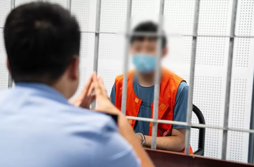 清北名师一对一伴学？上海多名家长被骗！近百人“家长群”里全是托-第3张图片-