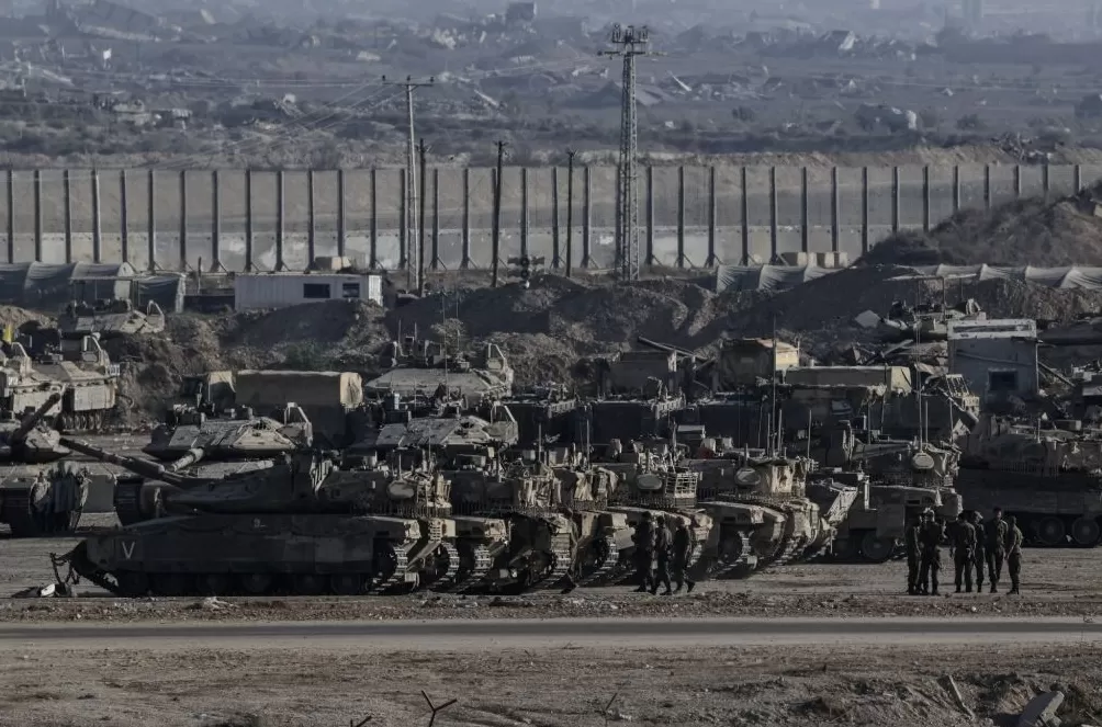 第1现场｜加沙城遭以军地面攻击，目击者：坦克尚未深入市区-第2张图片-