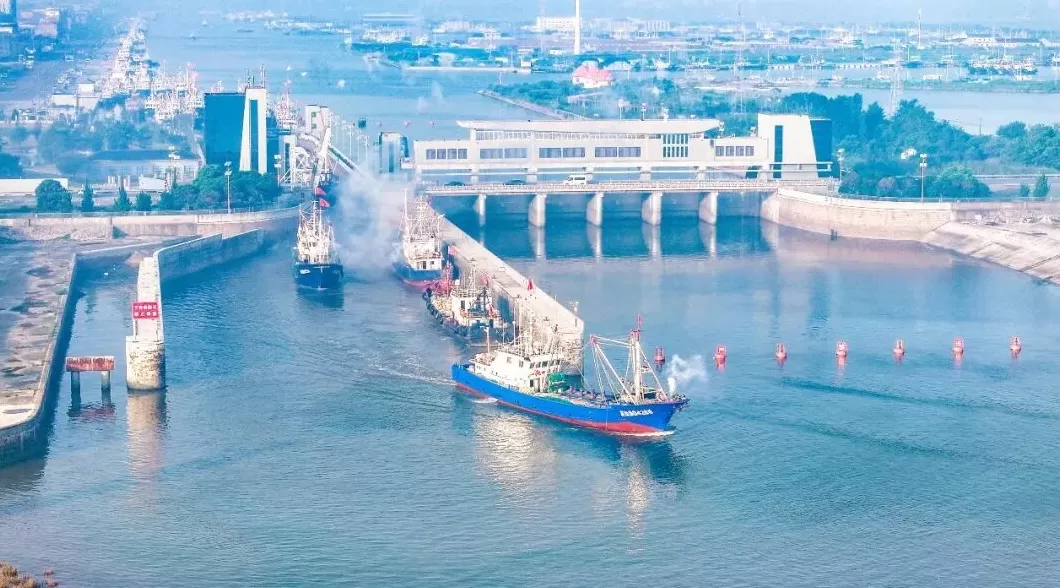 品“鲜超” 看苏超，南通1161艘渔船全面开启“耕海牧渔”之旅-第4张图片-