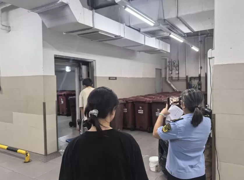 上海网红店大量丢弃面包，被查出问题！店方回应高报损：当天暴雨致销量骤降-第2张图片-