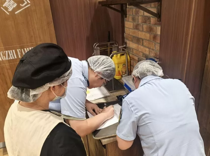 上海网红店大量丢弃面包，被查出问题！店方回应高报损：当天暴雨致销量骤降-第4张图片-