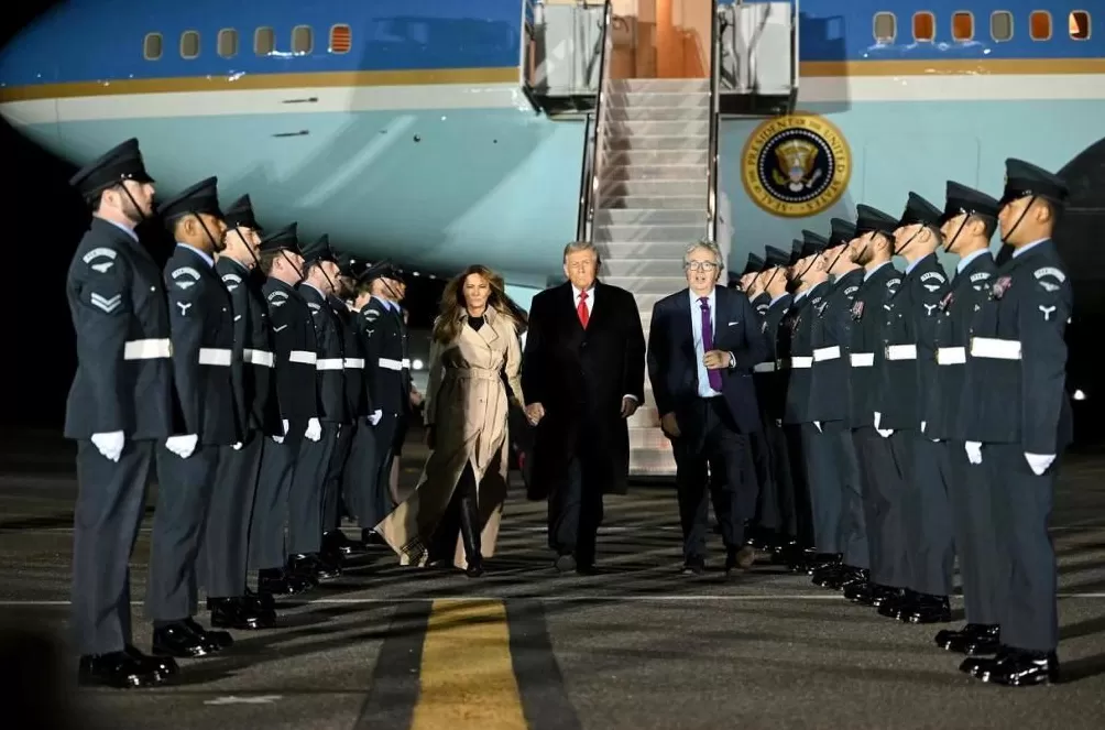 美国总统特朗普抵达英国进行国事访问-第1张图片- 美国总统特朗普抵达英国进行国事访问-第1张图片-