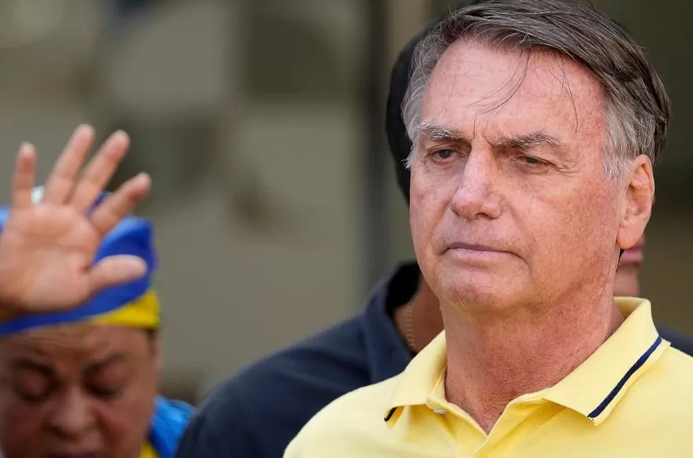 巴西前总统博索纳罗因种族歧视言论受罚-第1张图片-