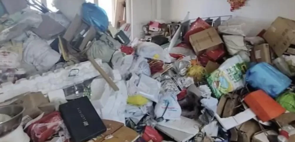 深夜，变态邻居又开始了……-第16张图片-