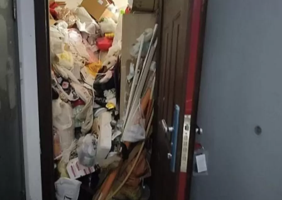 深夜，变态邻居又开始了……-第15张图片-