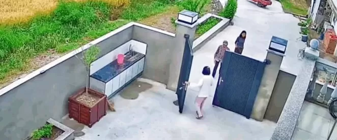 深夜，变态邻居又开始了……-第36张图片-