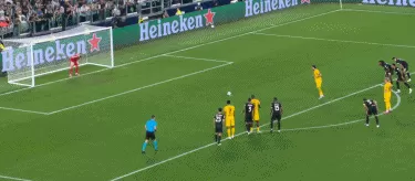 体坛联播｜皇马枪手欧冠开门红，中国女网比利·简·金杯出局-第15张图片-