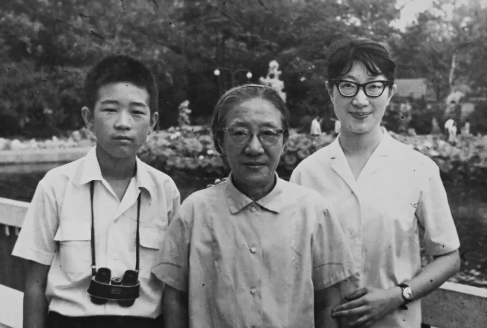 上海摄影师康正平后人捐赠一批80年前抗战胜利和名人照片-第12张图片-