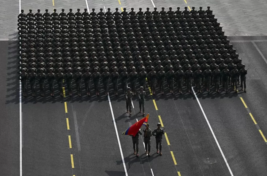 他重回上海交大攻读硕士学位，不久前在九三阅兵方阵中光荣受阅-第2张图片-