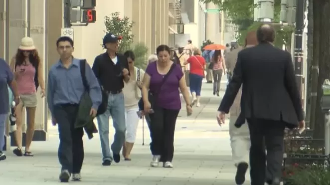 最新民调：逾七成美国人认同“美国社会已破裂”-第1张图片-