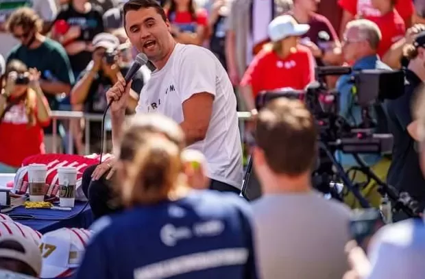 查理·柯克之死，把美国变得更加分裂-第1张图片-