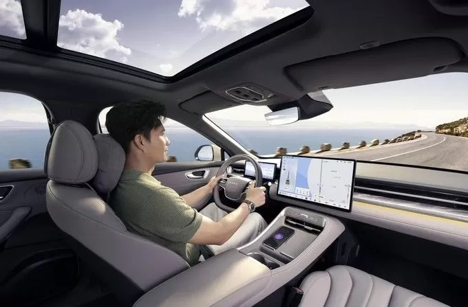 荣威M7 DMH携手豆包深度思考大模型,智能座舱进入深度思考时代-第8张图片- 荣威M7 DMH携手豆包深度思考大模型,智能座舱进入深度思考时代-第8张图片-