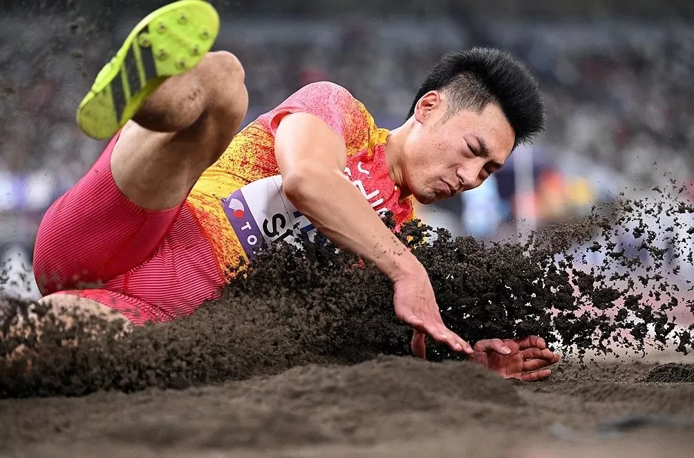 8米33！世锦赛跳远摘铜，石雨豪找回曾经一飞冲天的自己-第4张图片-