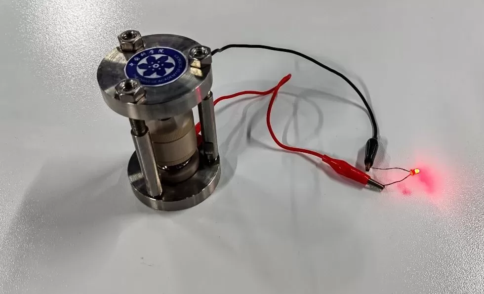 我国科学家成功开发出首例氢负离子原型电池-第1张图片- 我国科学家成功开发出首例氢负离子原型电池-第1张图片-