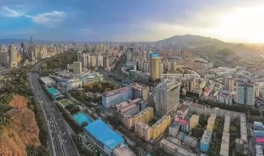 天山脚下，安居如画（砥砺奋进七十载天山南北谱华章）-第2张图片-