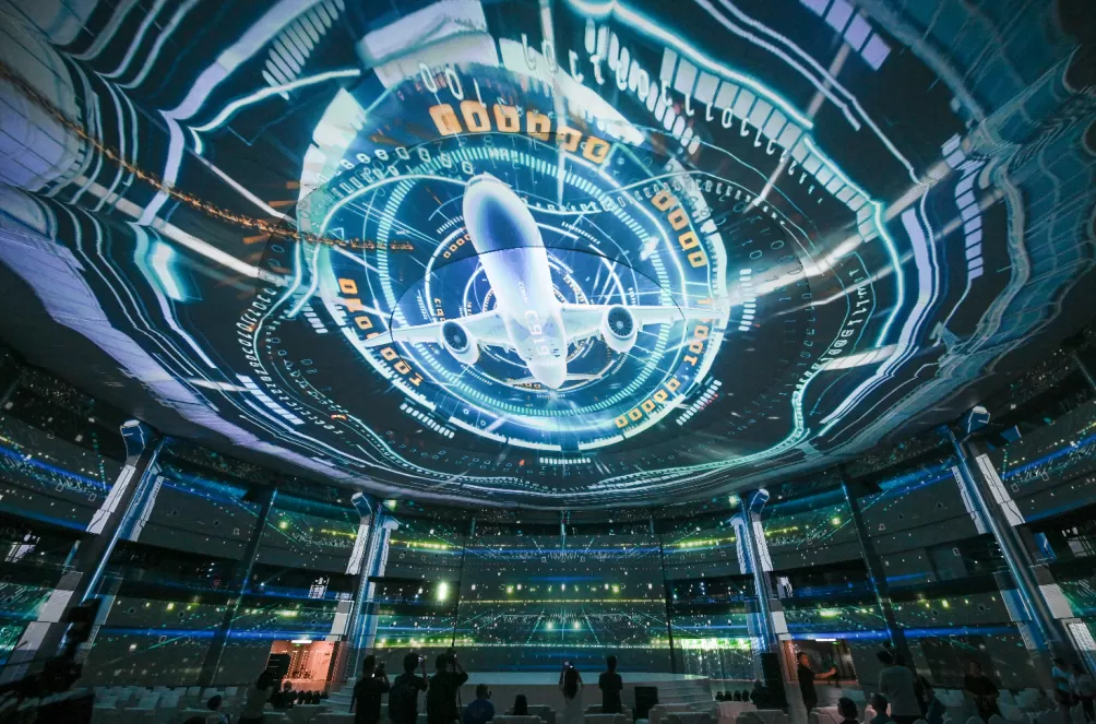 上海国际光影节：三千平方米裸眼3D投影秀照亮西岸穹顶，全球218件光影佳作齐亮相-第3张图片-