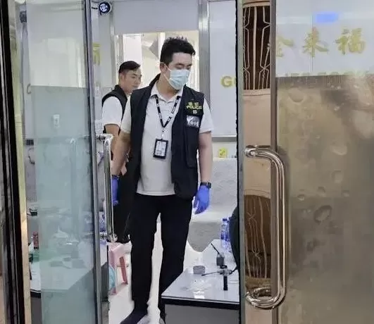 香港发生黄金大劫案！多名悍匪闯进打金工场抢走65公斤黄金，警方怀疑“内鬼”作案-第1张图片-