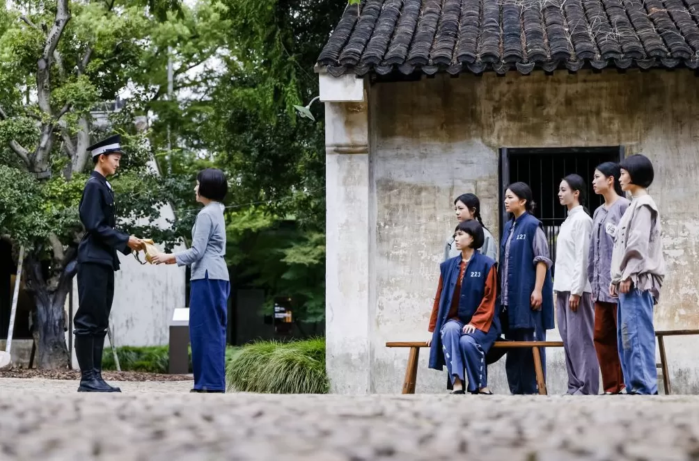 革命女性如何斗争抉择?一场情景党课在上海龙华烈士陵园上演-第1张图片- 革命女性如何斗争抉择?一场情景党课在上海龙华烈士陵园上演-第1张图片-