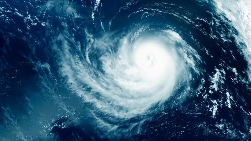 地方新闻精选 | 台风“米娜”预计明日登陆广东沿海 香港10余悍匪抢走65公斤黄金-第1张图片-