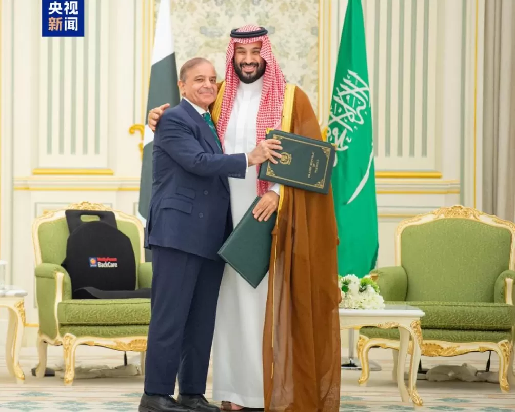 黑马玩家!老巴“千里跃进中东”干了一大票-第1张图片- 黑马玩家!老巴“千里跃进中东”干了一大票-第1张图片-