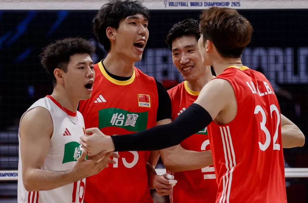 体坛联播｜曼城击败那不勒斯，拉什福德双响助巴萨开门红-第10张图片-