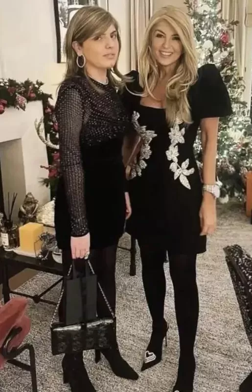 希腊船王女继承人香消玉殒,战胜癌症死于虫咬,英医疗机构遭质疑-第2张图片- 希腊船王女继承人香消玉殒,战胜癌症死于虫咬,英医疗机构遭质疑-第2张图片-