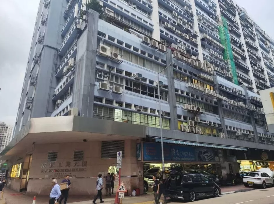 “香港黄金劫案”主谋等5人在逃，动机疑为报复前合伙人，部分案犯有黑社会背景-第3张图片-