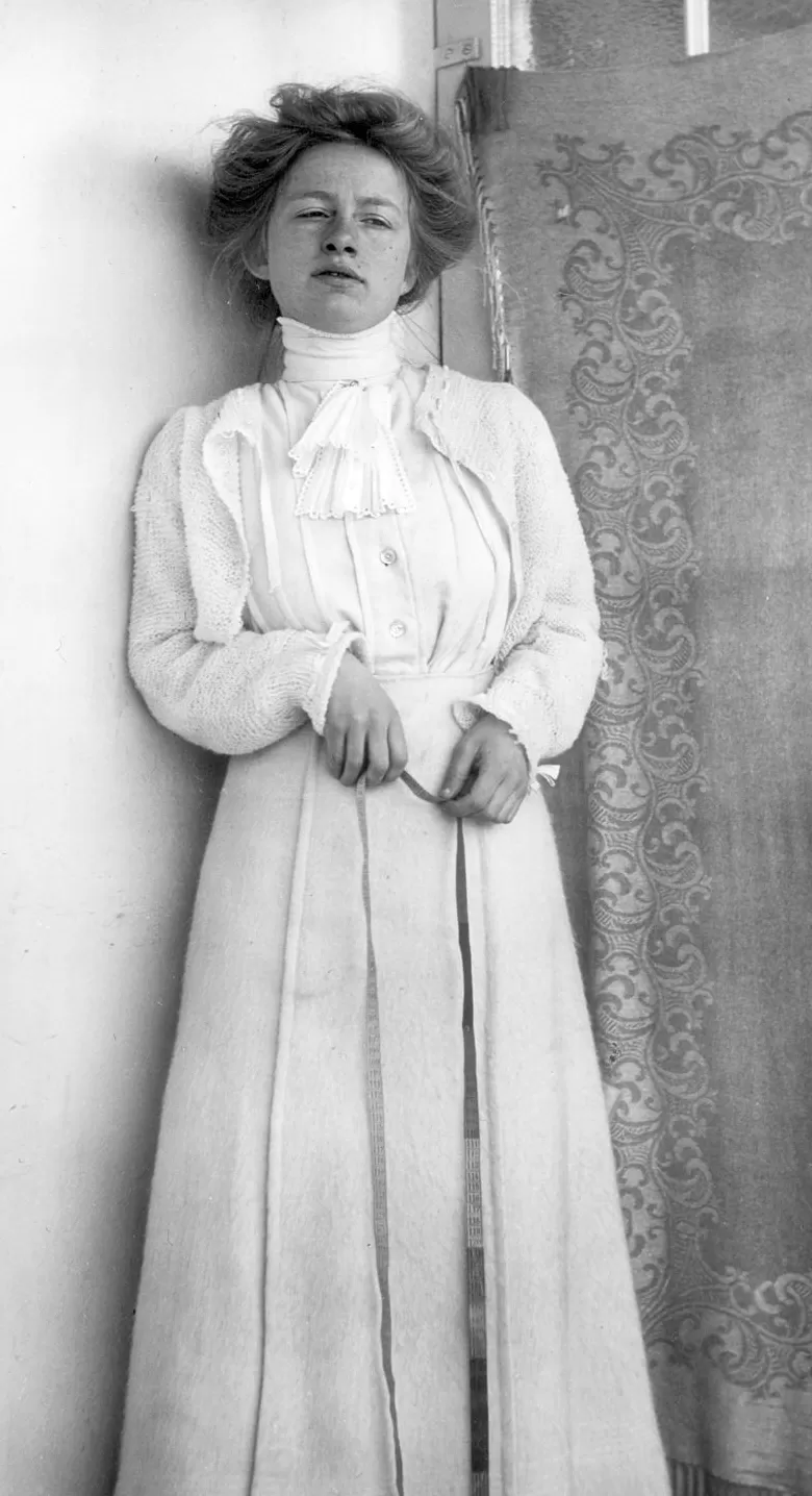 王一笑读索德格朗的诗｜从风信子女孩到“太阳的女儿”-第1张图片-