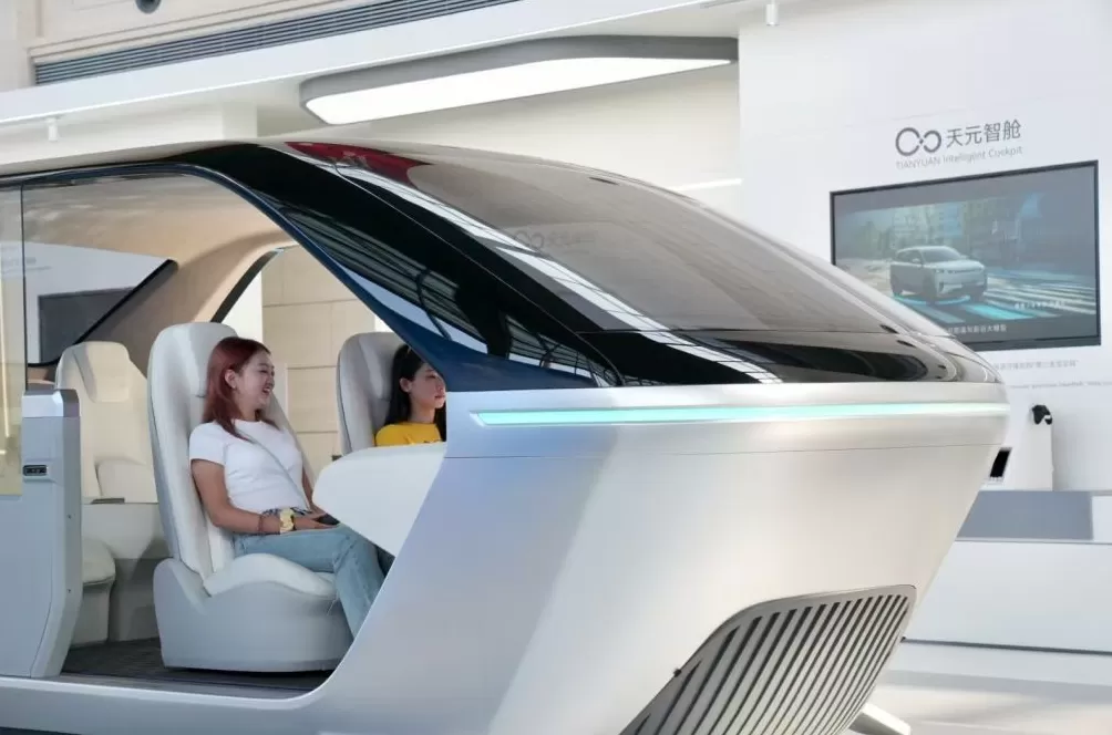 “中国车谷”里的年轻人:用工匠精神创新汽车引擎,助东风吹向全球-第4张图片- “中国车谷”里的年轻人:用工匠精神创新汽车引擎,助东风吹向全球-第4张图片-