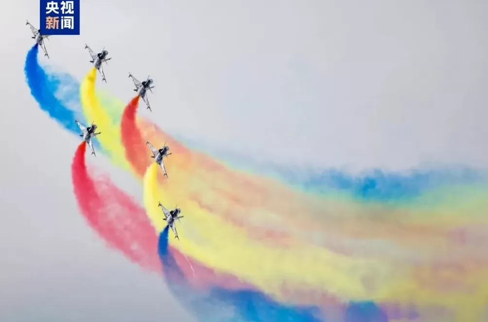 空警-500和歼-20同框，长春航展第一波高清大图来了-第2张图片-