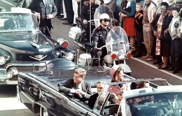 枪杀柯克嫌疑人聊天记录曝光！历史上美国那些倒在枪口下的政界人物-第5张图片-