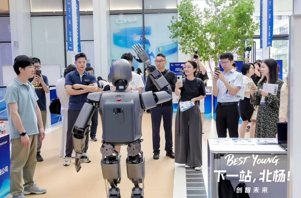 上海北杨AI小镇亮相：20亿元基金支持创业，清北师生来“围观”-第2张图片-