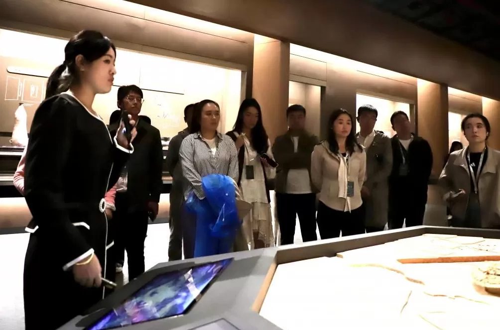 何以中国黄河安澜丨在河南发现宝藏星空，沉浸式感知古老文明-第3张图片-