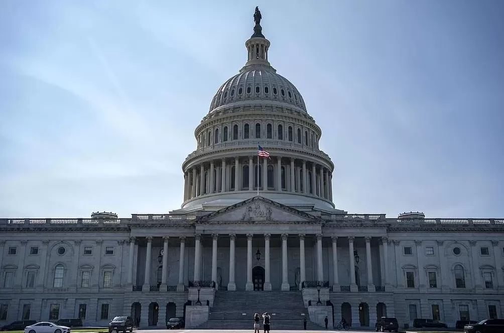 美参议院未通过临时拨款法案，政府面临停摆-第1张图片-