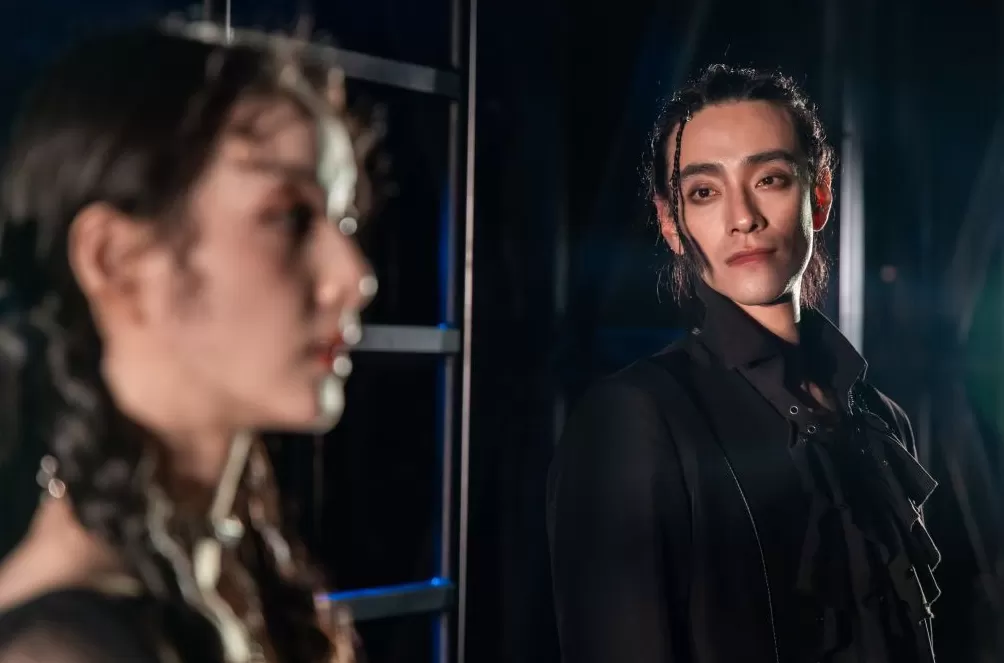 人艺新版《哈姆雷特》：仅以复仇为主题，或许已缺乏当下性-第3张图片-