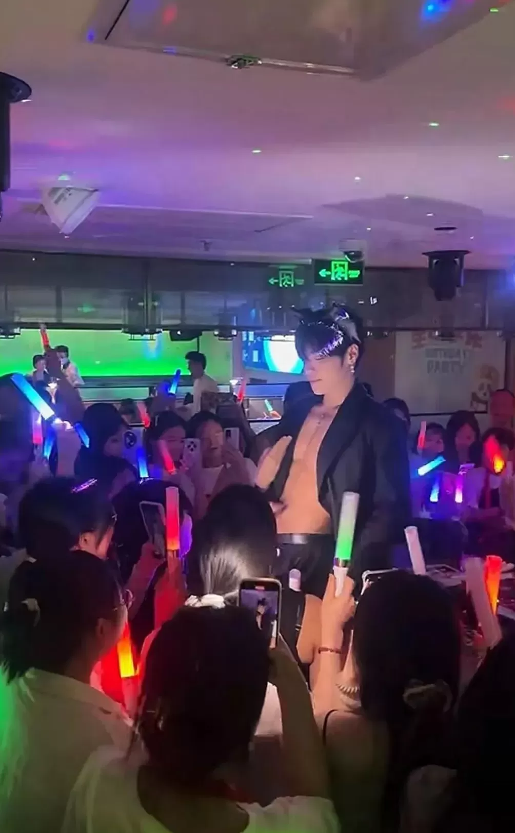 男色经济，围猎女性欲望-第15张图片-