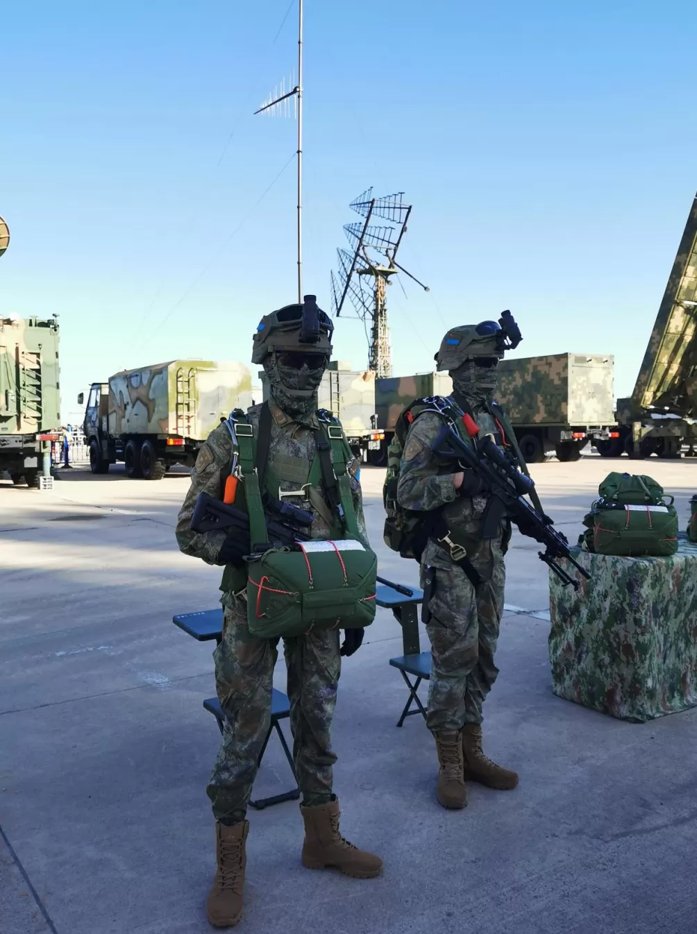 多图｜空降步兵战车、自行迫榴炮……“空降利刃”集中亮相长春航展-第13张图片-