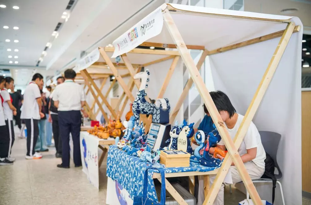 诗仙“李白”当考官，长三角青少年传统知识大赛选出100名小达人-第4张图片-