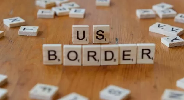 “金卡”、“H-1B新规”的背后：特朗普政府正重塑移民体系-第1张图片-