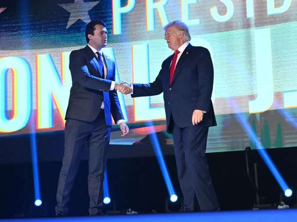 美国都要撕裂成两半了,特朗普还高呼要“战斗”-第1张图片- 美国都要撕裂成两半了,特朗普还高呼要“战斗”-第1张图片-