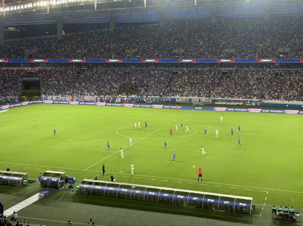 中超争冠最关键一夜,申花海港赢球,海港登顶榜首-第3张图片- 中超争冠最关键一夜,申花海港赢球,海港登顶榜首-第3张图片-