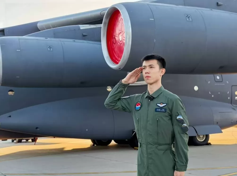 专访｜00后运-20飞行员：驾驭国之重器很自豪，我会苦练精飞，做到随时能上-第1张图片-