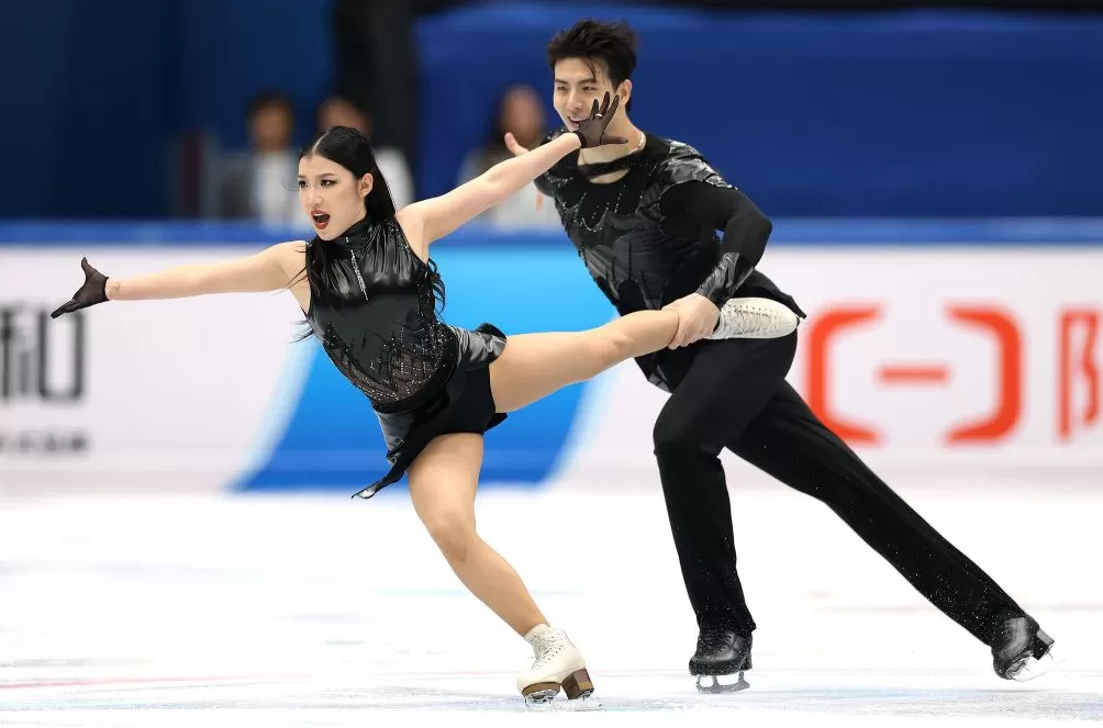 体坛联播｜阿森纳1比1绝平曼城，吴易昺逆转梅德韦杰夫-第10张图片-