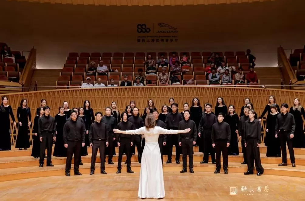 回首烽火路,上海市民以歌声致敬抗战胜利80周年-第3张图片- 回首烽火路,上海市民以歌声致敬抗战胜利80周年-第3张图片-