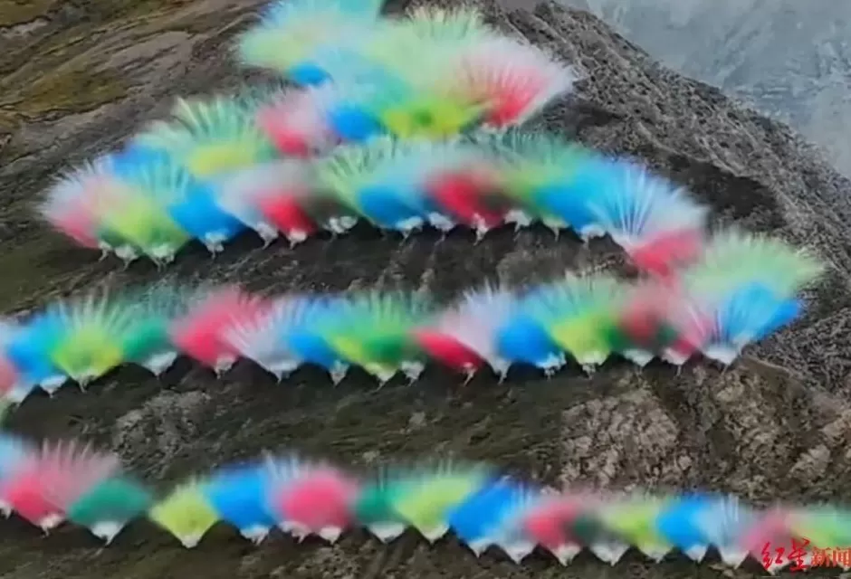 作家李娟发文谴责喜马拉雅烟花秀：气得编不出标题-第2张图片-