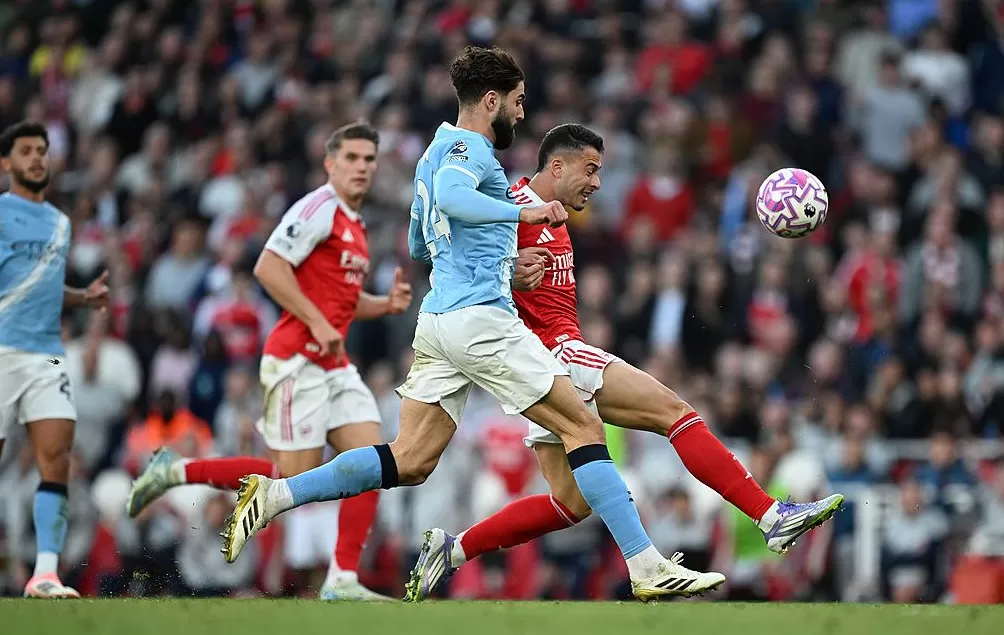 连曼城也摆起了大巴，瓜迪奥拉怎么也背叛了自己-第7张图片-