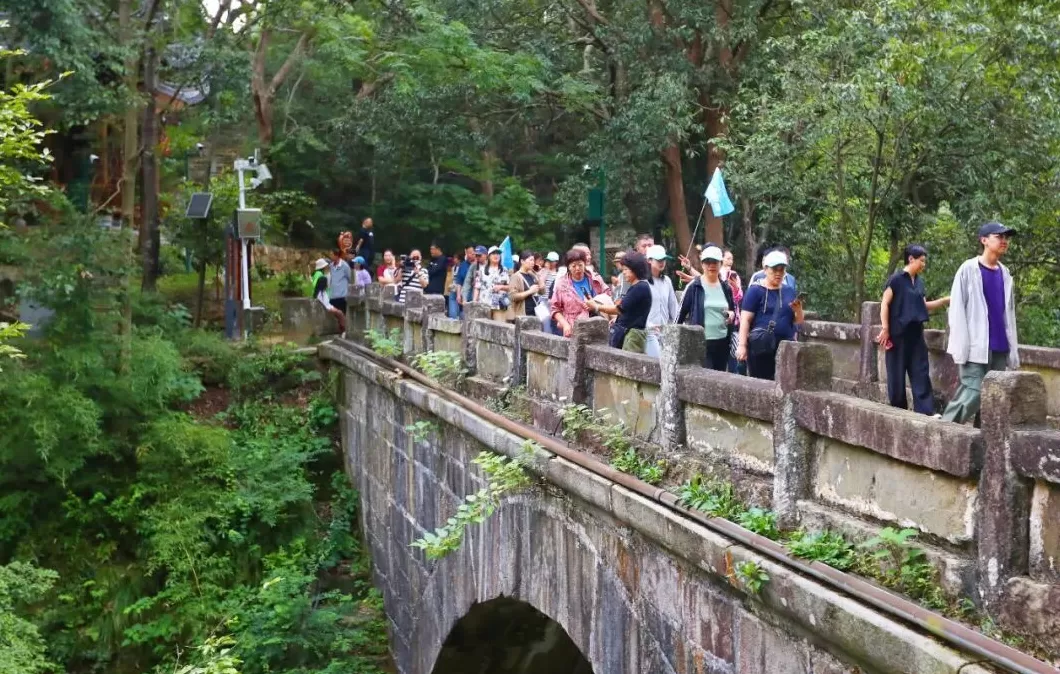 庐山与秦皇岛包机互动,开创“庐山云雾与渤海浪花”融合发展新模式-第2张图片- 庐山与秦皇岛包机互动,开创“庐山云雾与渤海浪花”融合发展新模式-第2张图片-