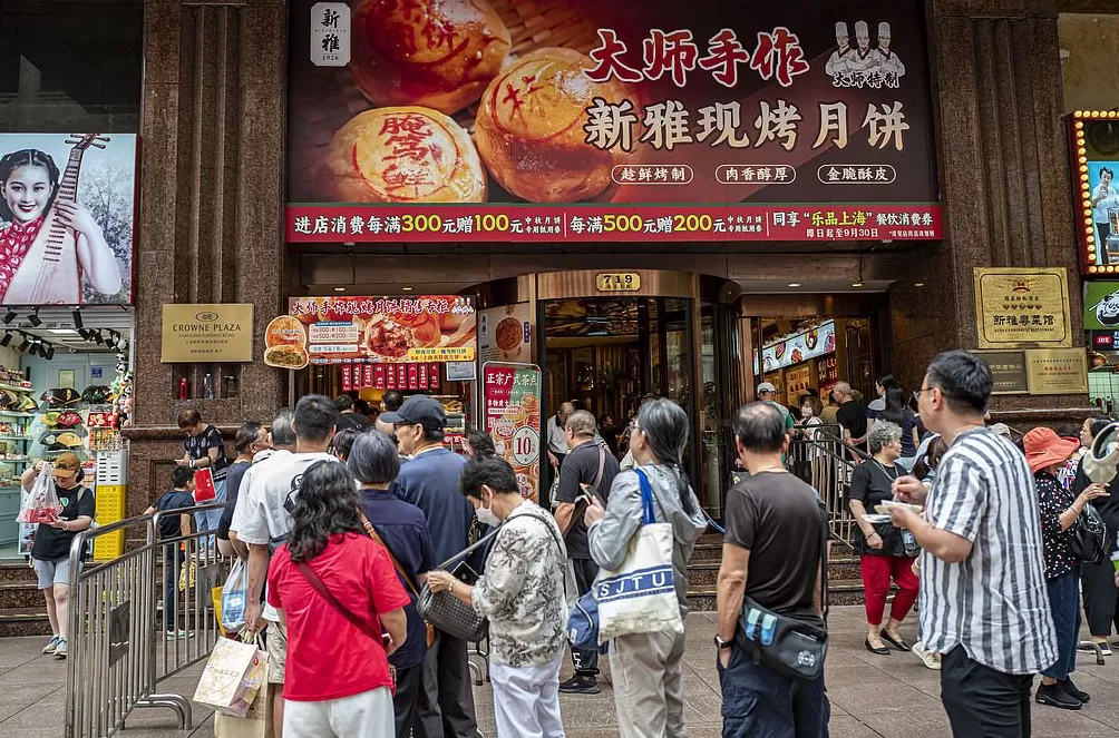 城事｜中秋未至月饼先“战” ，新老玩家激斗百亿市场-第2张图片-