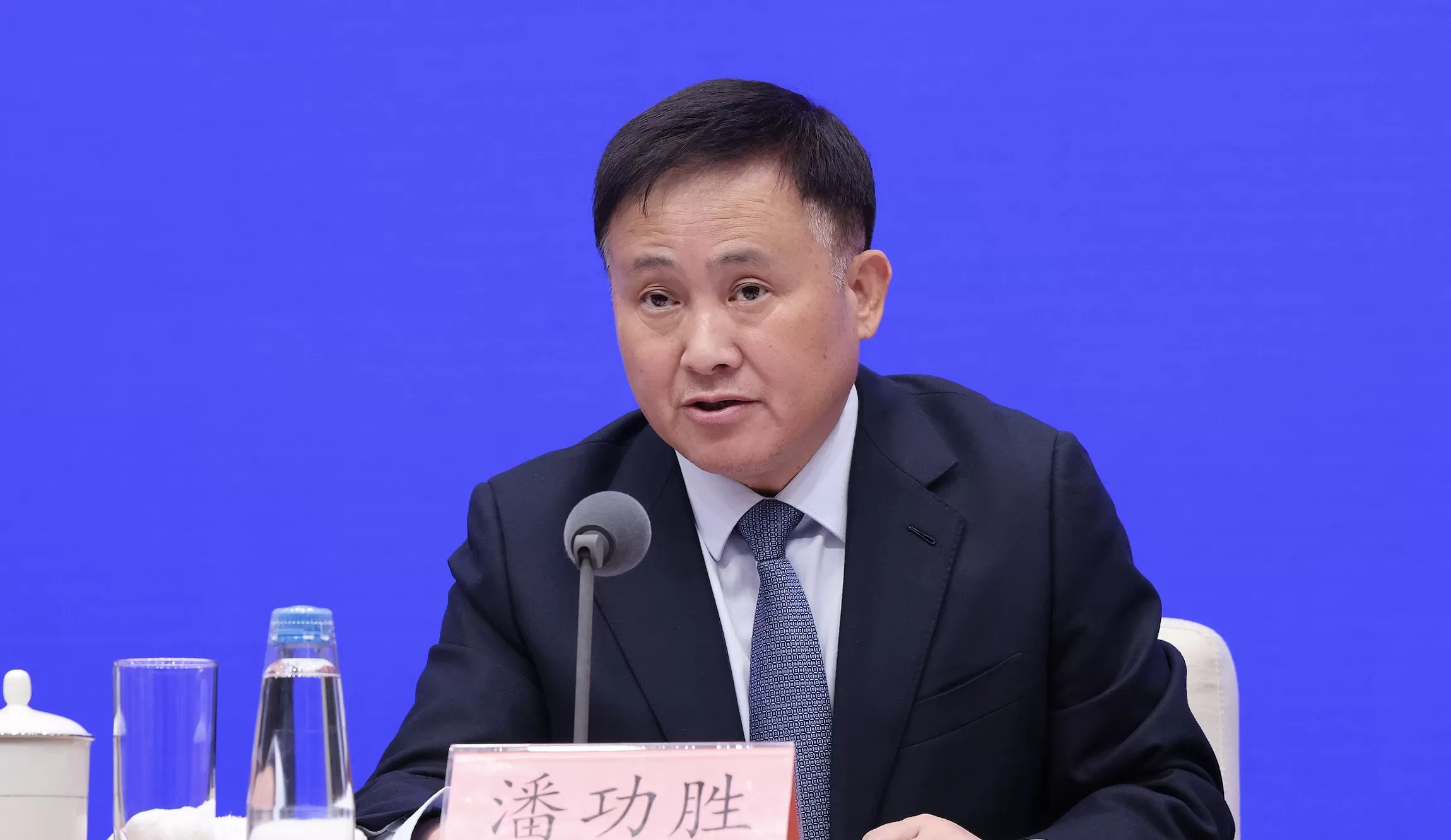 潘功胜回应美联储降息:中国货币政策坚持以为我主、兼顾内外平衡,适度宽松-第1张图片- 潘功胜回应美联储降息:中国货币政策坚持以为我主、兼顾内外平衡,适度宽松-第1张图片-