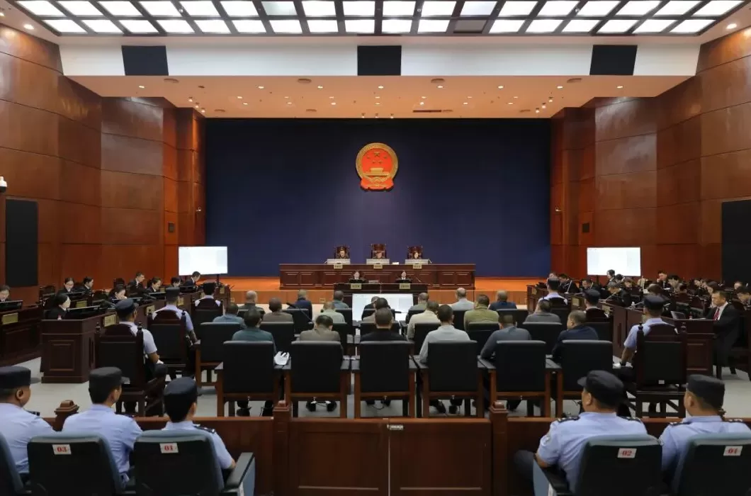 白家犯罪集团主案一审开庭-第1张图片-